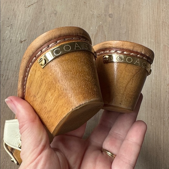 Women’s Coach Lee Crinkle White Patent Wood Clog Sandals Size 7 - Picture 8 of 11